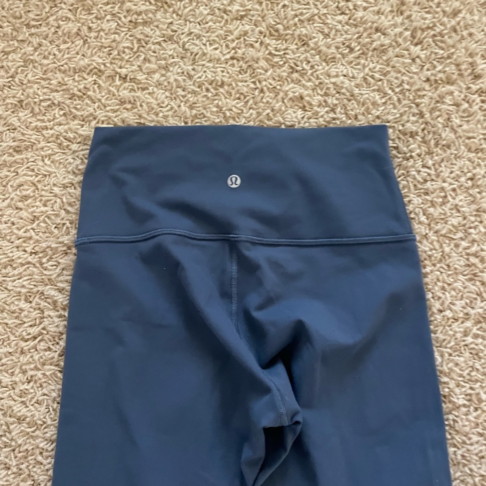 Size 6 lululemon wunder under 28” inseam